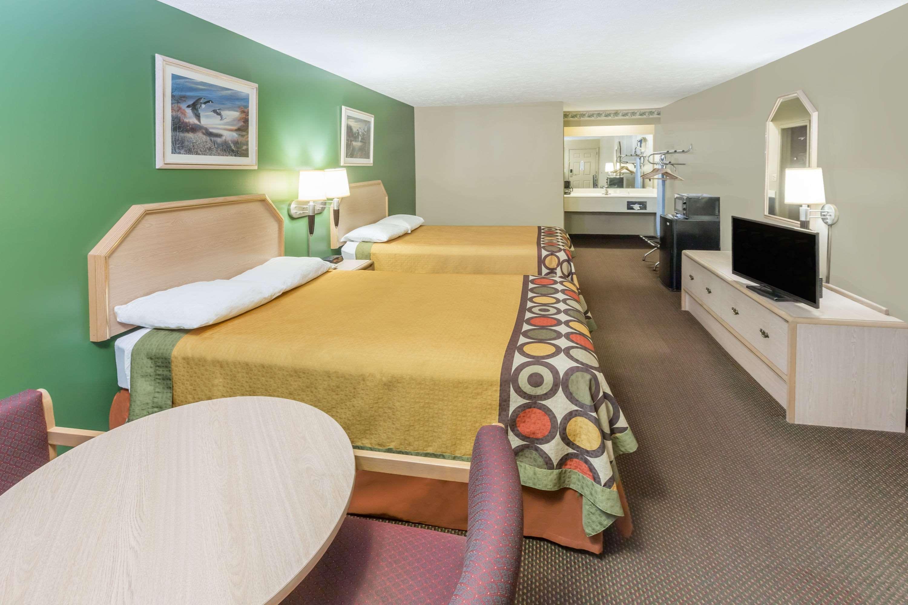 Super 8 by Wyndham Kosciusko Motel Eksteriør billede