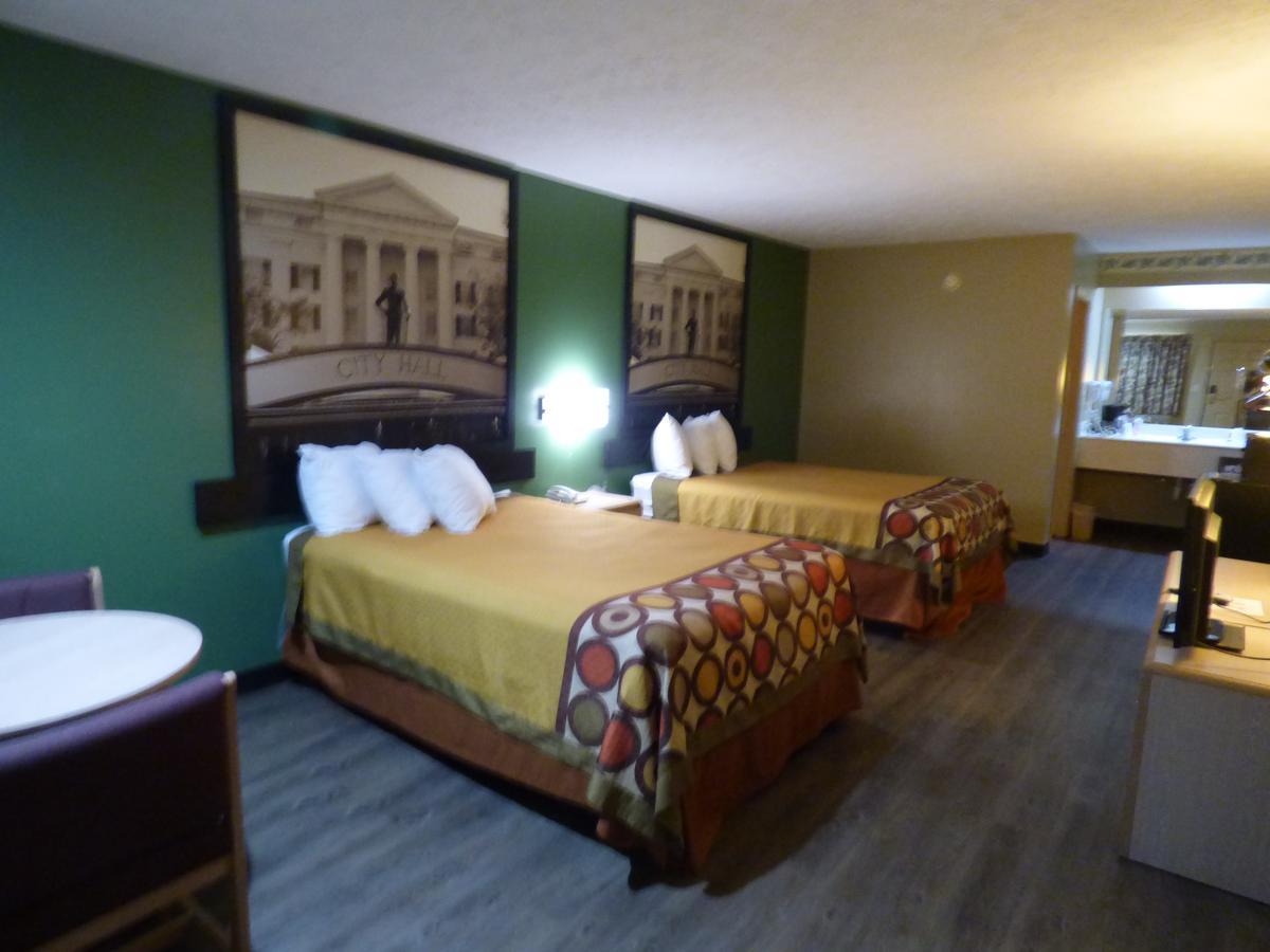 Super 8 by Wyndham Kosciusko Motel Eksteriør billede